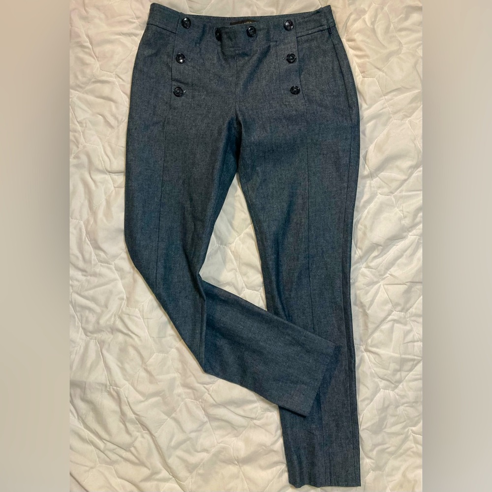 Banana Republic button front Sz 0 straight denim jeans.